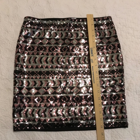 NWT H&M sequined geometric pink, white & black pull-on stretchy mini skirt (M) - Picture 4 of 10